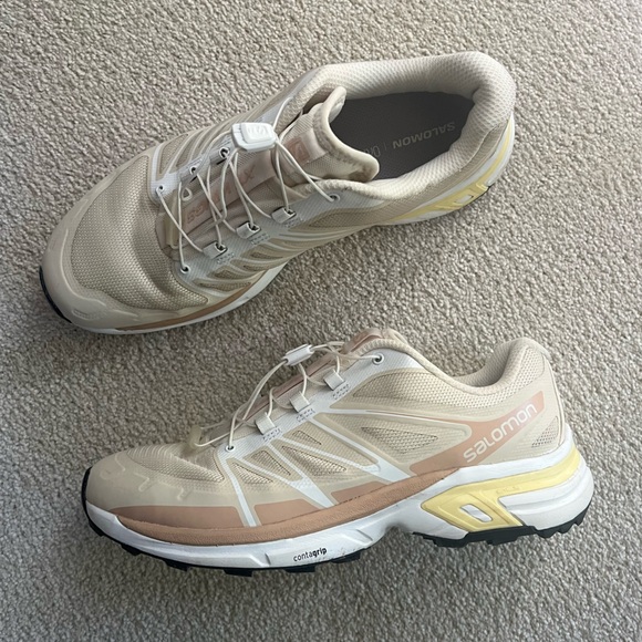 Salomon Contagrip XT wings Women's Beige Athletic Shoes - Picture 2 of 4